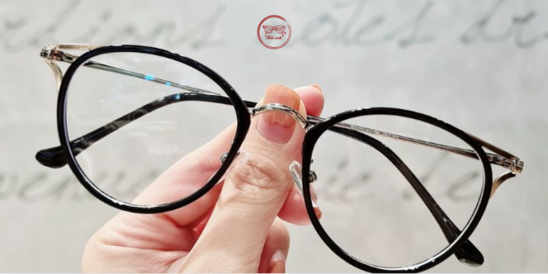 gọng kính mắt mèo 